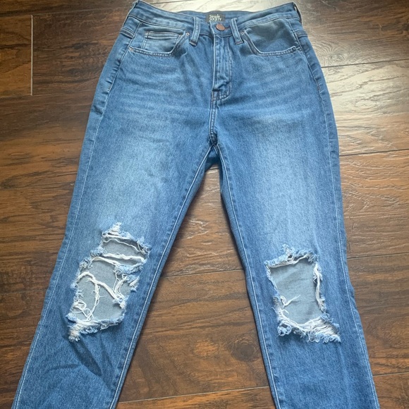 Simple Society Denim - SIMPLE SOCIETY MIDRISE DISTRESS JEANS